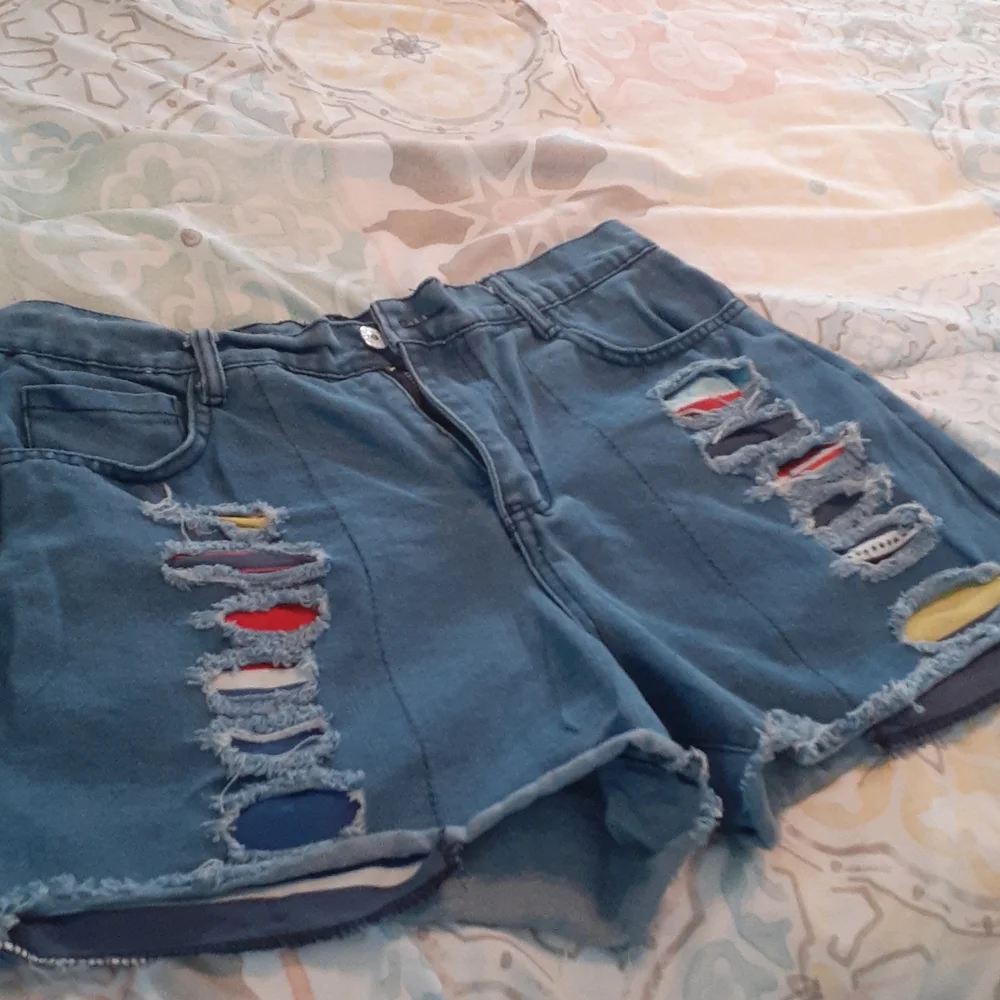 Miss Look colorful distressed jean shorts size large - Picture 2 of 7